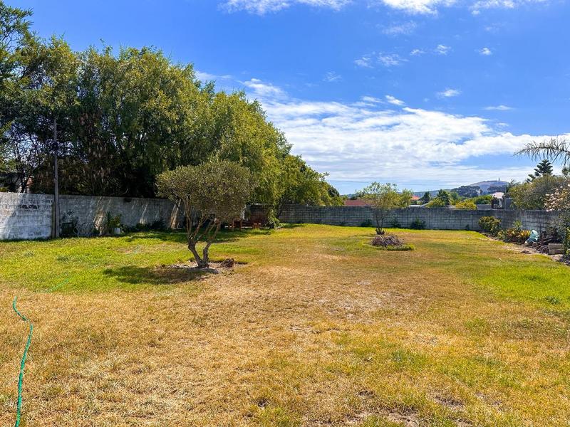 3 Bedroom Property for Sale in Wellway Park East Western Cape